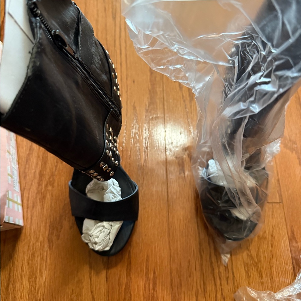 “WILD DIVA” Stylish Black Studded Women's Sandals